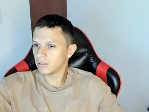 goodboy69l online show from May 30, 2026, 3:39 pm