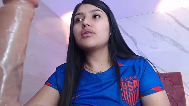 Snapshot of SarahStones chatting on April 18, 2026, 7:54 am SarahStones online show from April 18, 2026, 7:54 am