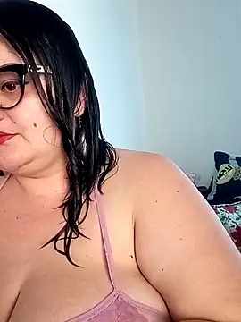 Madisonpalacio online show from December 15, 2025, 3:29 pm