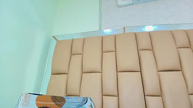 mss samy online show from September 18, 2025, 3:09 am