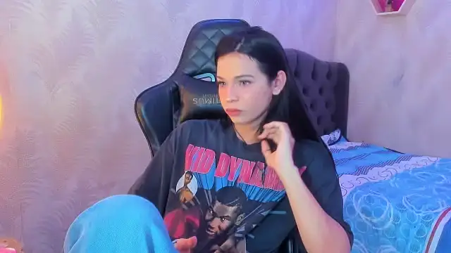 Snapshot of andy_bell_x chatting on January 12, 2026, 5:14 am andy bell x online show from January 12, 2026, 5:14 am