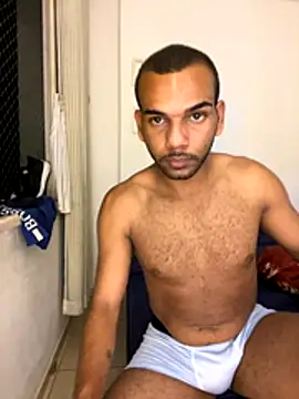 noahmarins online show from October 27, 2025, 2:01 am