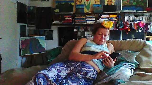 Snapshot of MariaAnaSunshine chatting on January 12, 2026, 8:32 am MariaAnaSunshine online show from January 12, 2026, 8:32 am