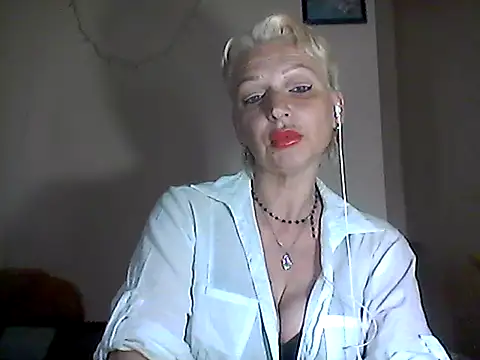 Snapshot of MaryJane441 chatting on May 18, 2026, 8:24 pm MaryJane441 online show from May 18, 2026, 8:24 pm