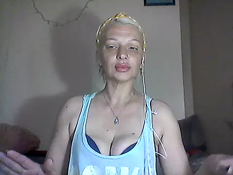 Snapshot of MaryJane441 chatting on May 21, 2026, 8:55 am MaryJane441 online show from May 21, 2026, 8:55 am
