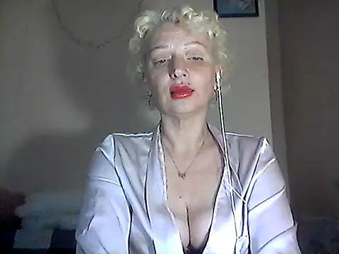 Snapshot of MaryJane441 chatting on April 18, 2026, 8:20 pm MaryJane441 online show from April 18, 2026, 8:20 pm