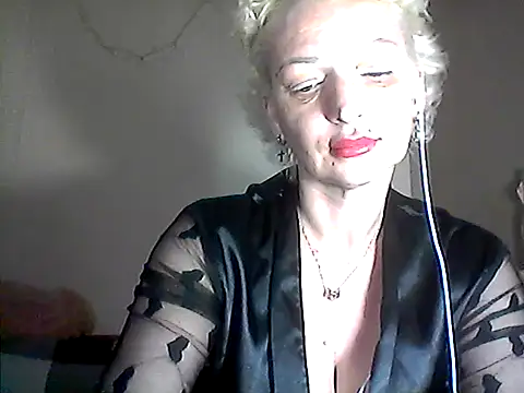 Snapshot of MaryJane441 chatting on April 6, 2026, 7:48 pm MaryJane441 online show from April 6, 2026, 7:48 pm