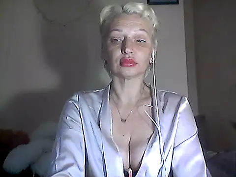 Snapshot of MaryJane441 chatting on April 28, 2026, 8:13 pm MaryJane441 online show from April 28, 2026, 8:13 pm