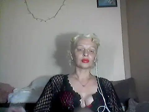 Snapshot of MaryJane441 chatting on April 10, 2026, 8:16 pm MaryJane441 online show from April 10, 2026, 8:16 pm