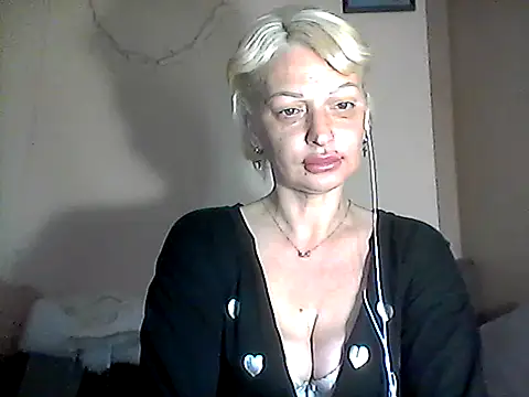 Snapshot of MaryJane441 chatting on April 22, 2026, 8:15 pm MaryJane441 online show from April 22, 2026, 8:15 pm