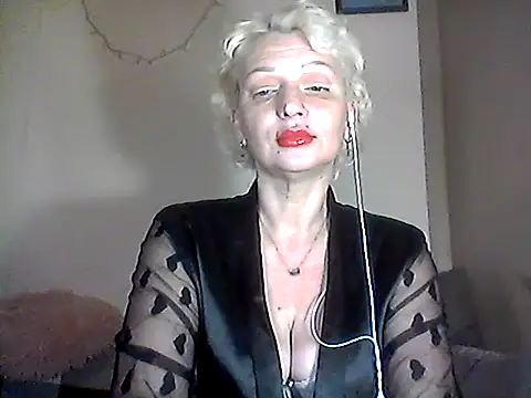 Snapshot of MaryJane441 chatting on March 13, 2026, 8:25 pm MaryJane441 online show from March 13, 2026, 8:25 pm