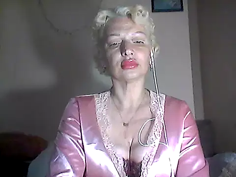 Snapshot of MaryJane441 chatting on April 24, 2026, 8:00 pm MaryJane441 online show from April 24, 2026, 8:00 pm