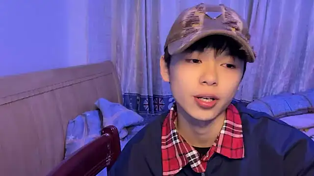 Snapshot of xiaottt1918 chatting on January 12, 2025, 5:11 pm xiaottt1918 online show from January 12, 2025, 5:11 pm