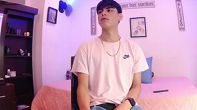 harrytomson 1 online show from September 14, 2025, 8:26 am