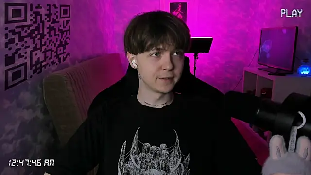 charonbaby1 online show from October 28, 2025, 9:47 pm