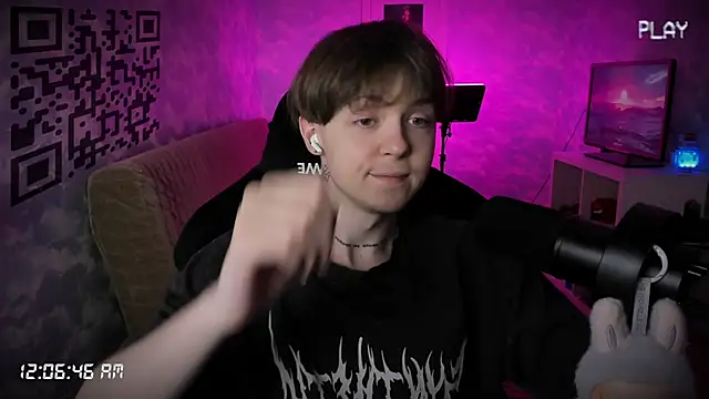 charonbaby1 online show from November 4, 2025, 9:07 pm