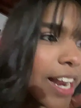 Snapshot of zoe_roux21 chatting on February 1, 2026, 3:05 am zoe roux21 online show from February 1, 2026, 3:05 am