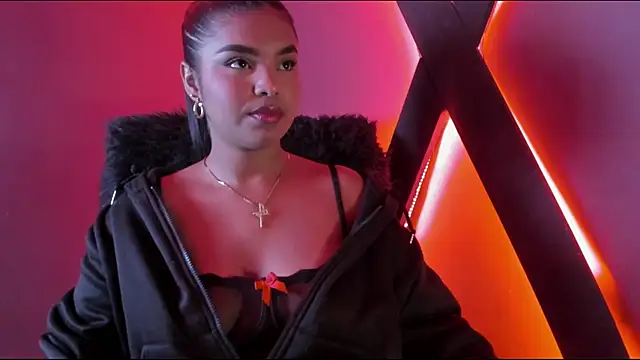 zoe roux21 online show from September 26, 2025, 4:30 am