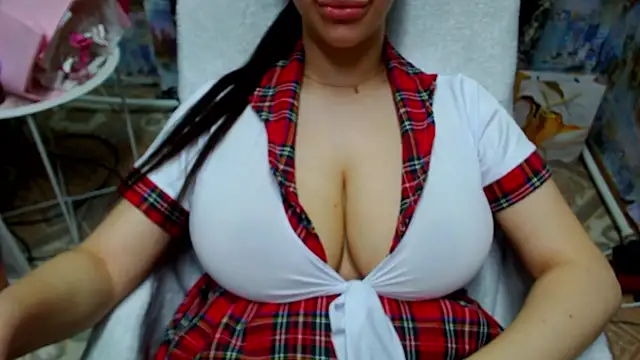 lovelyseu online show from February 18, 2026, 8:22 am