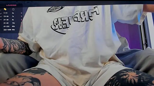 Snapshot of Spliti_moon chatting on March 28, 2026, 11:33 am Spliti moon online show from March 28, 2026, 11:33 am
