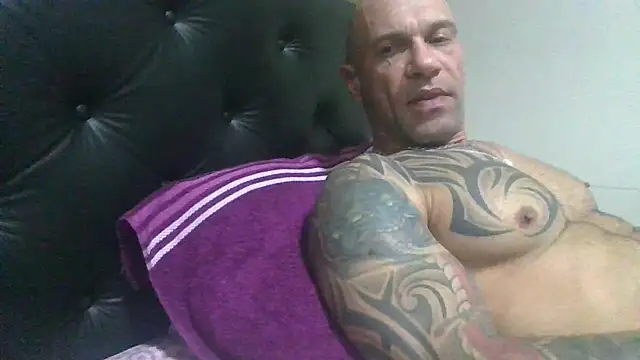 Snapshot of Arc8njoblack chatting on July 10, 2026, 2:11 am Arc8njoblack online show from July 10, 2026, 2:11 am