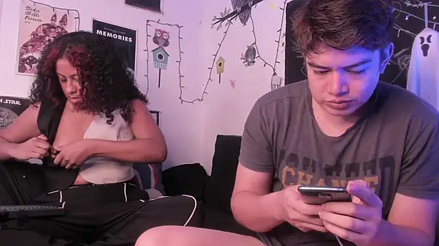 Snapshot of hothoneychile chatting on October 24, 2025, 2:38 pm hothoneychile online show from October 24, 2025, 2:38 pm