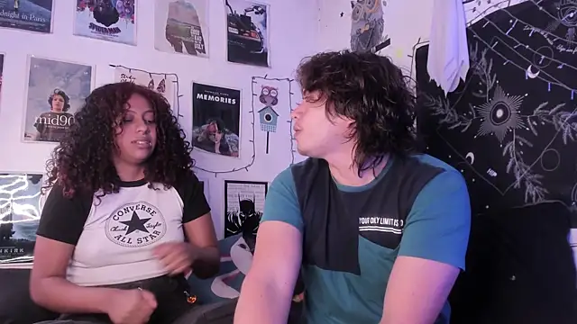 Snapshot of hothoneychile chatting on September 9, 2025, 2:04 pm hothoneychile online show from September 9, 2025, 2:04 pm