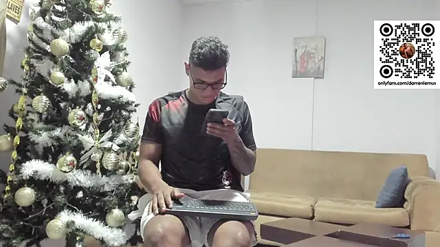 Darren hot2 online show from January 4, 2025, 10:34 pm