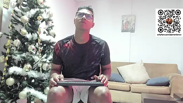 Darren hot2 online show from January 4, 2025, 7:34 pm