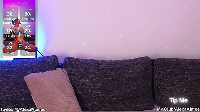 AlexaAimee online show from December 21, 2025, 10:43 pm