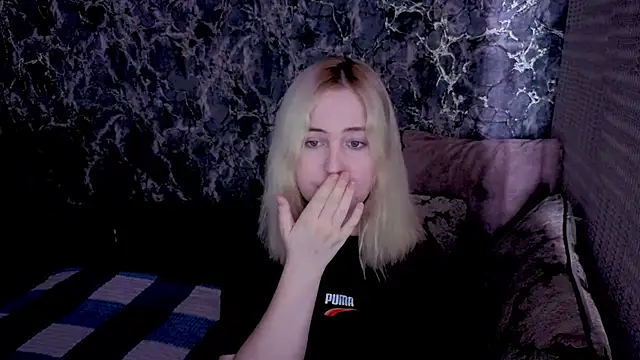 Snapshot of Kristy-Max chatting on March 27, 2026, 8:54 pm Kristy-Max online show from March 27, 2026, 8:54 pm