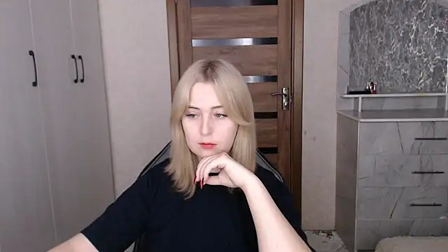 Kristy-Max online show from January 19, 2026, 4:49 am