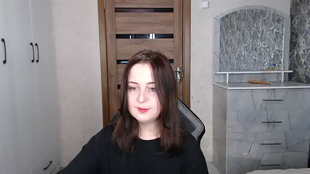 Snapshot of Kristy-Max chatting on November 12, 2025, 9:02 am Kristy-Max online show from November 12, 2025, 9:02 am