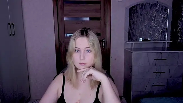 Kristy-Max online show from February 25, 2026, 9:36 pm