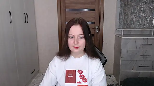 Snapshot of Kristy-Max chatting on November 21, 2025, 6:23 am Kristy-Max online show from November 21, 2025, 6:23 am