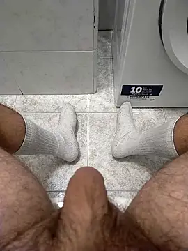 user 662 online show from February 15, 2026, 5:23 pm