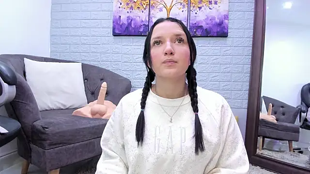  EmilyJireh  online show from January 12, 2026, 5:42 pm