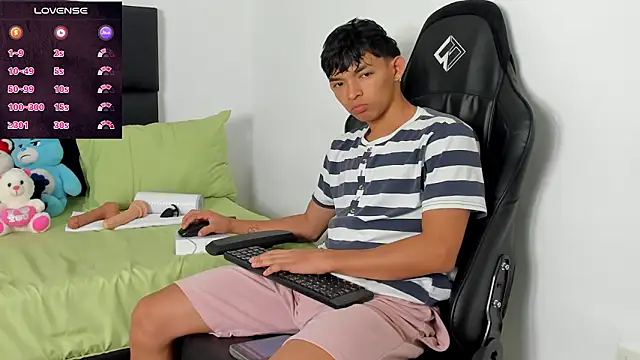 Tonny twink  online show from March 13, 2026, 10:53 am