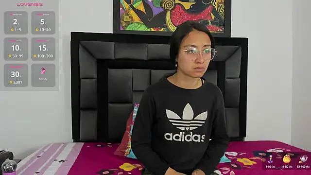 tatiana valencia online show from March 10, 2025, 12:28 pm