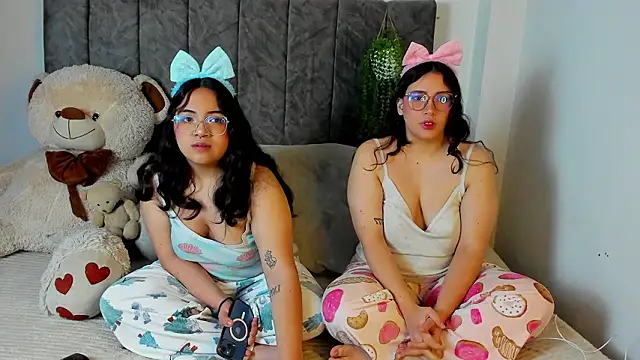 maddie-and-chelsea- online show from February 6, 2026, 7:10 pm