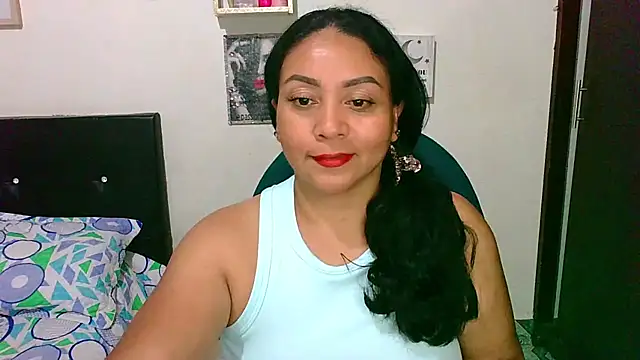 Snapshot of zaray_bella chatting on April 16, 2026, 9:39 pm zaray bella online show from April 16, 2026, 9:39 pm