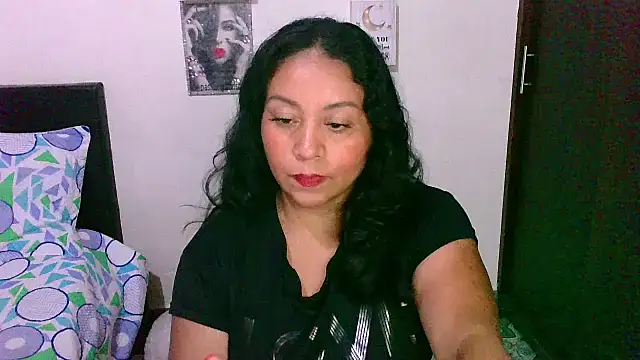 Snapshot of zaray_bella chatting on January 13, 2026, 9:52 pm zaray bella online show from January 13, 2026, 9:52 pm