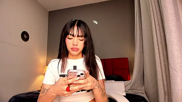 Snapshot of Giovanna_oliveira chatting on April 19, 2026, 11:18 pm Giovanna oliveira online show from April 19, 2026, 11:18 pm
