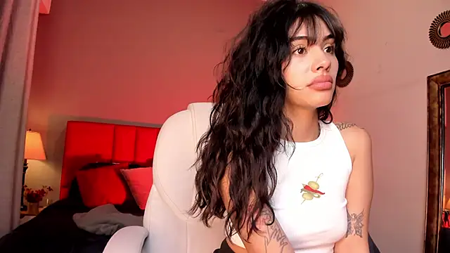 Snapshot of Giovanna_oliveira chatting on May 16, 2026, 6:34 am Giovanna oliveira online show from May 16, 2026, 6:34 am
