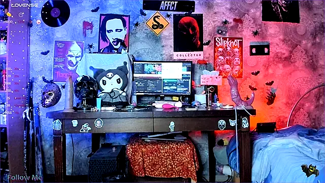 KuromiRacer  online show from October 24, 2025, 4:06 pm