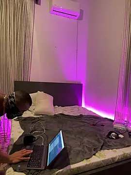 Snapshot of moody1996- chatting on December 23, 2024, 10:44 pm moody1996- online show from December 23, 2024, 10:44 pm