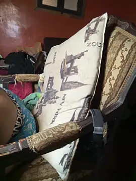 Snapshot of moody1996- chatting on October 13, 2025, 9:44 am moody1996- online show from October 13, 2025, 9:44 am