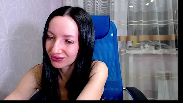 Snapshot of RailyMellow chatting on February 22, 2025, 6:41 pm RailyMellow online show from February 22, 2025, 6:41 pm