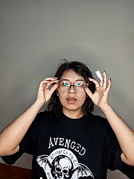 MishuColfer online show from March 13, 2026, 3:55 am