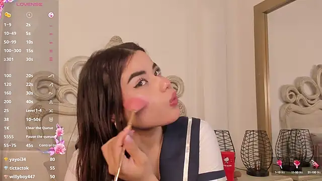 Victoria vallejo  online show from March 7, 2025, 3:18 pm